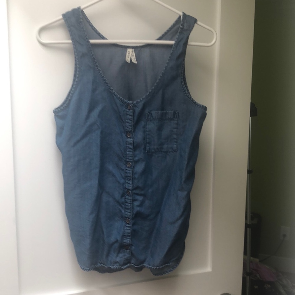 Sleeveless denim top